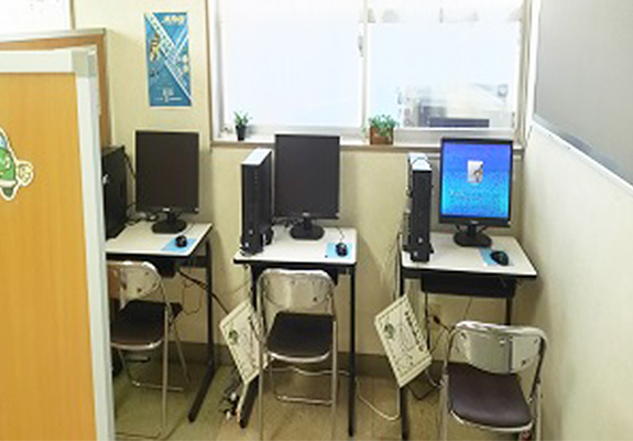 パソコン学習室の風景 
